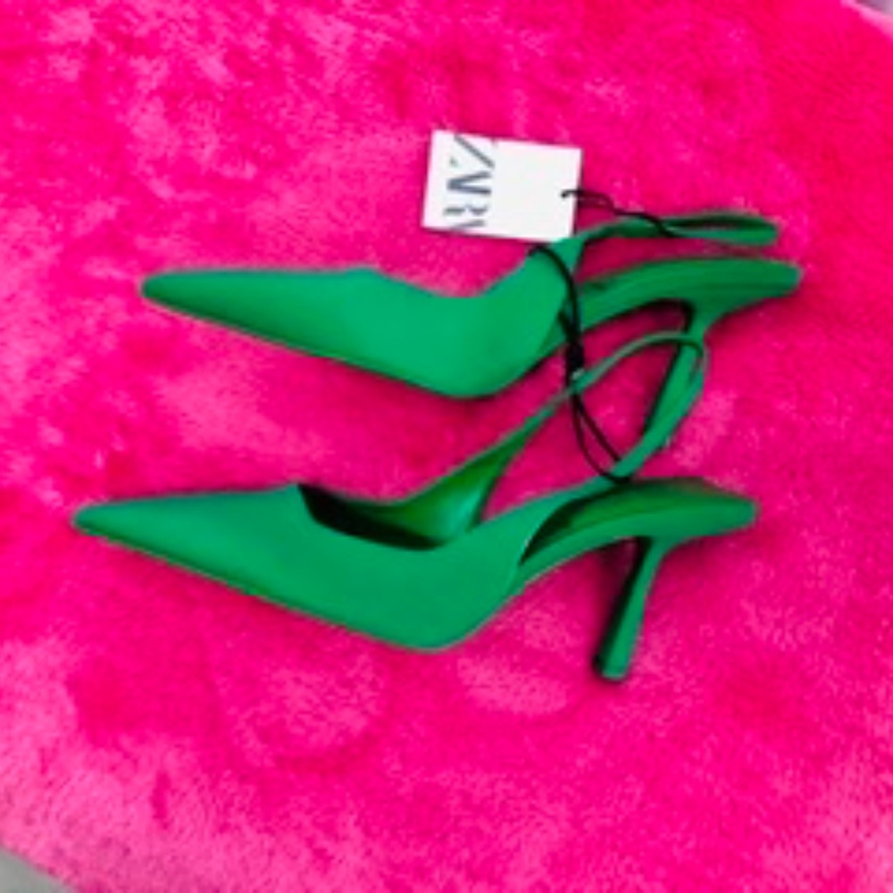 NWT ZARA Green Padded Pointed Toe Shoes, 40